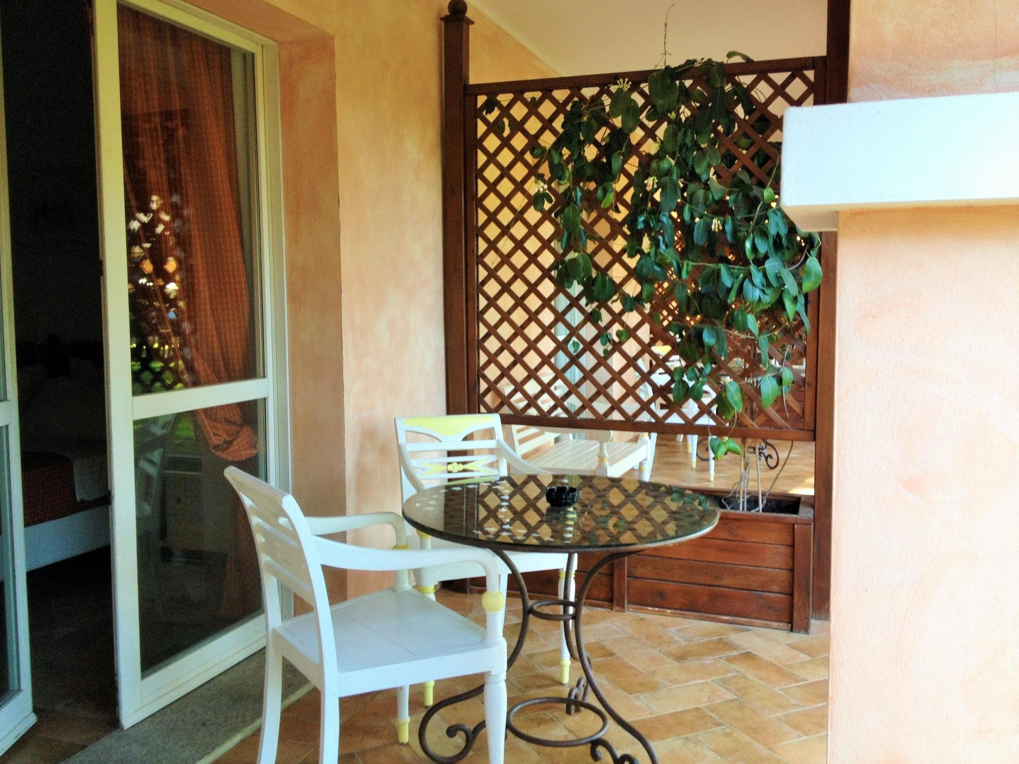 Hotel Cala Caterina Виласимиус Екстериор снимка
