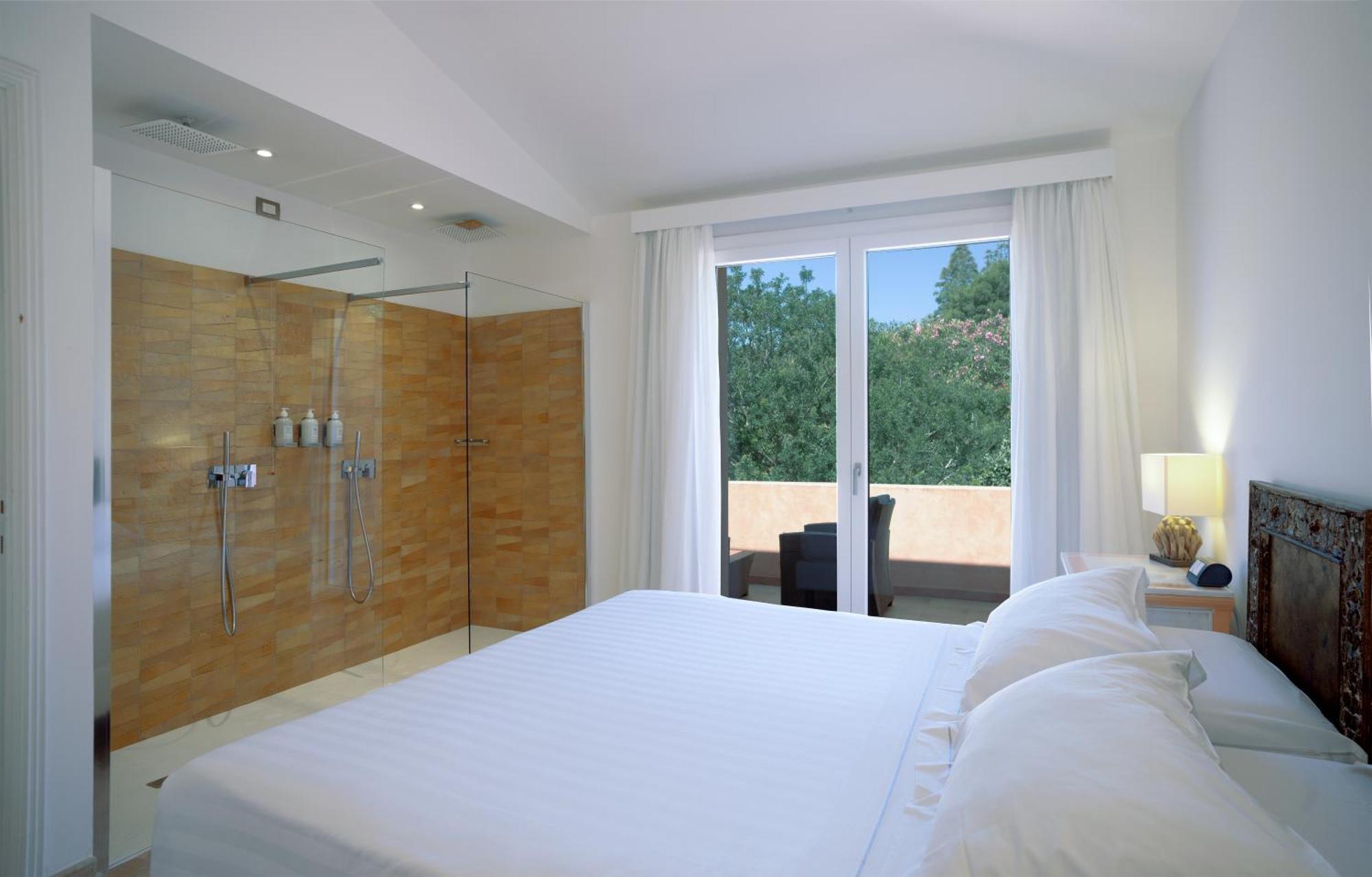 Hotel Cala Caterina Виласимиус Екстериор снимка