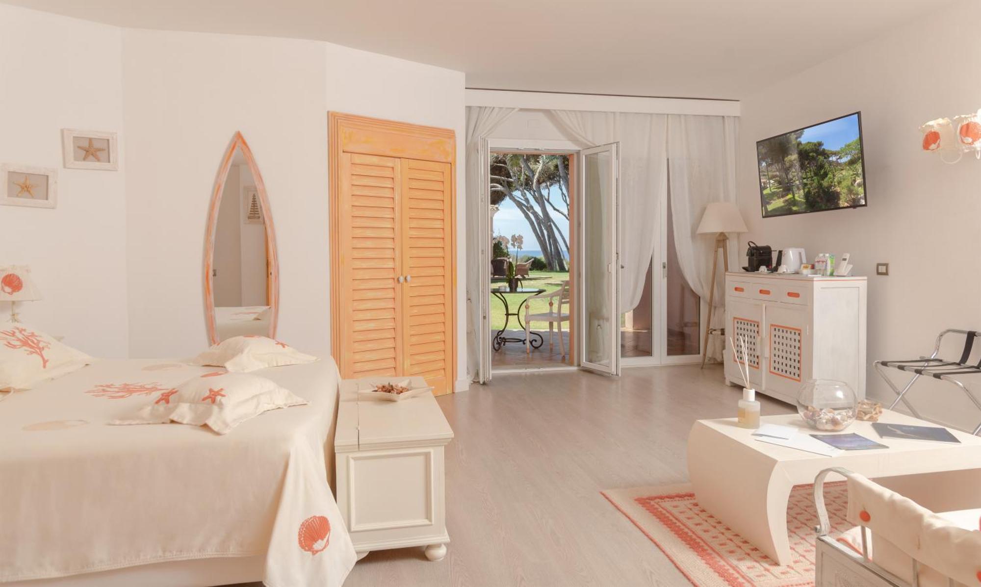 Hotel Cala Caterina Виласимиус Екстериор снимка