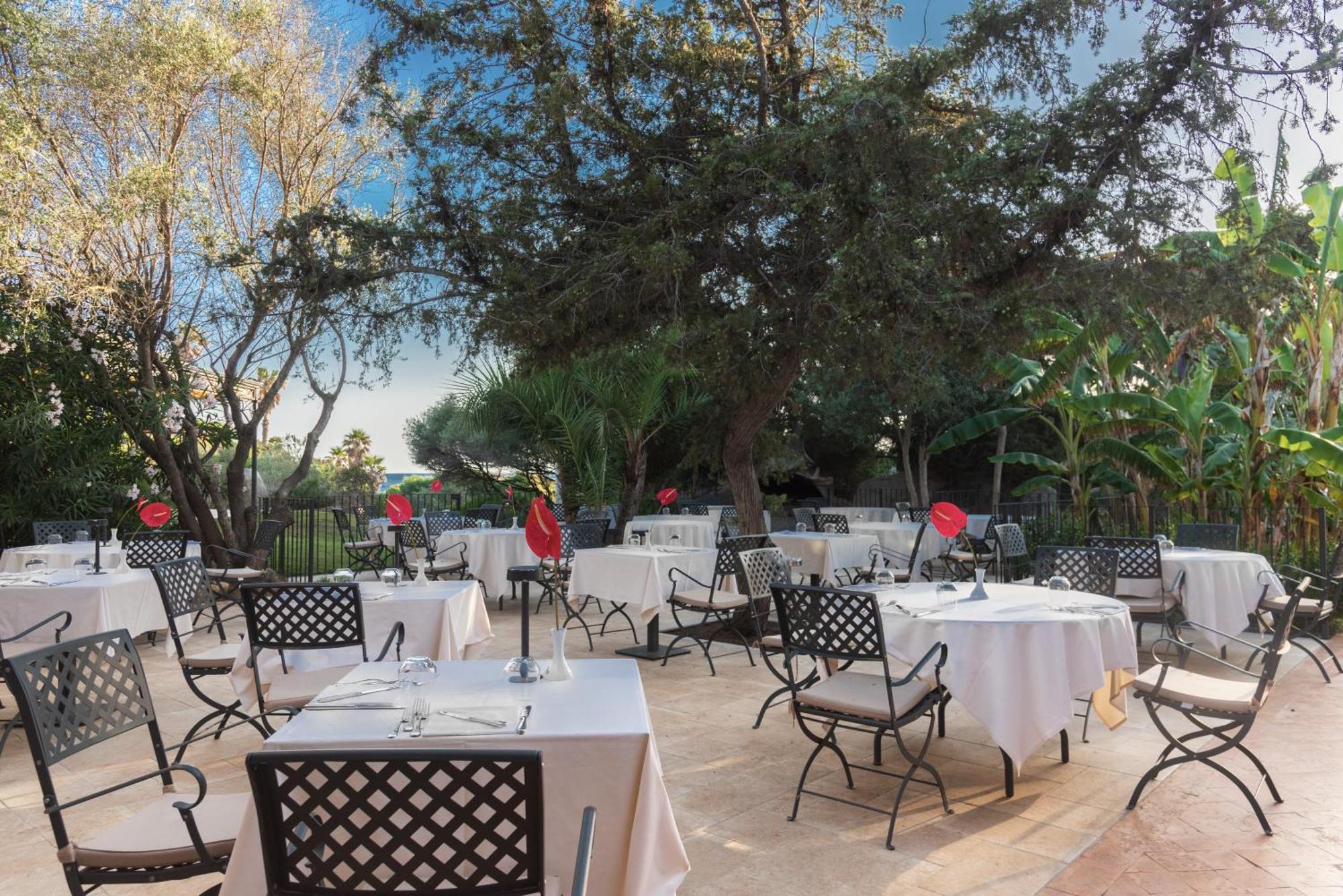 Hotel Cala Caterina Виласимиус Екстериор снимка