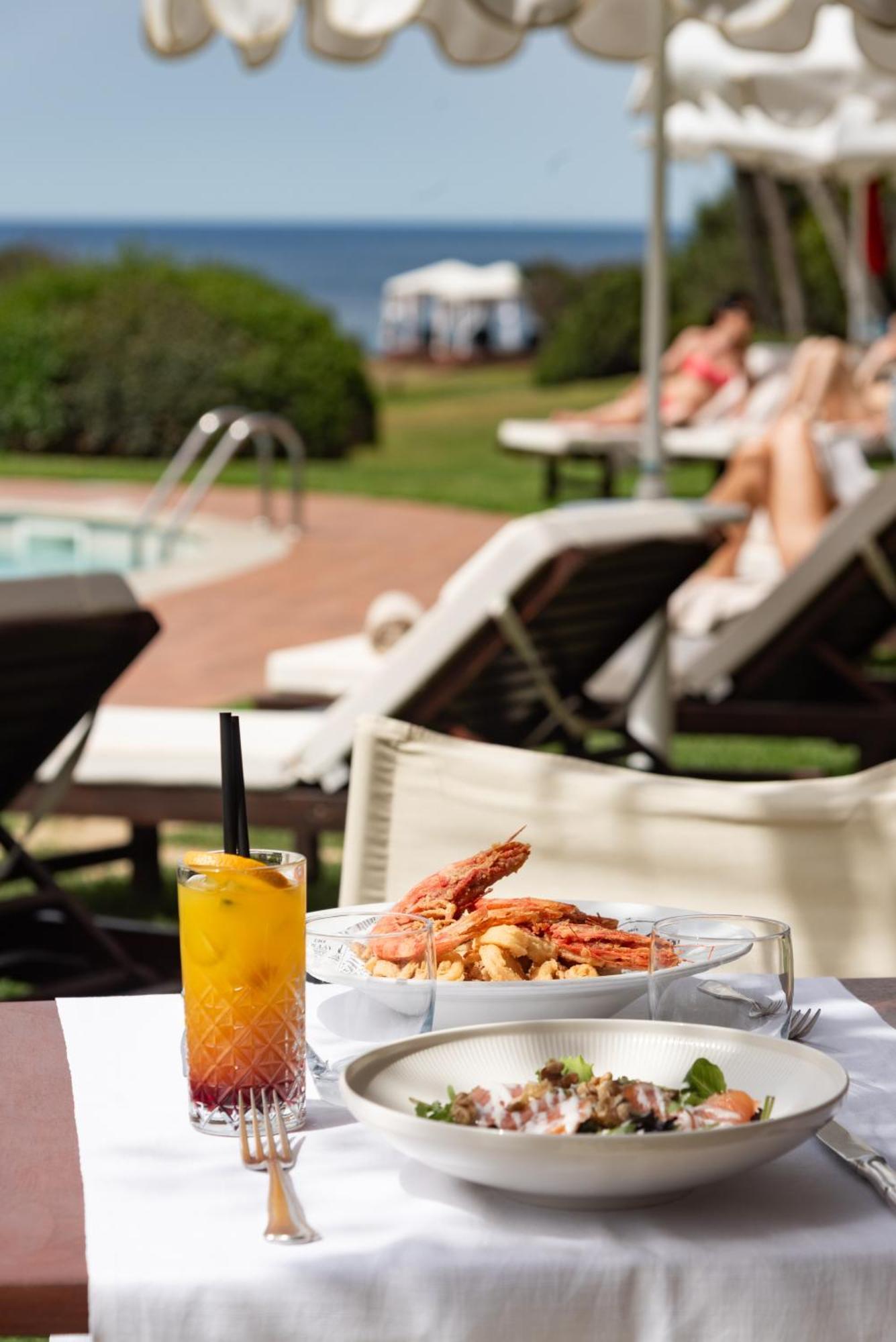 Hotel Cala Caterina Виласимиус Екстериор снимка